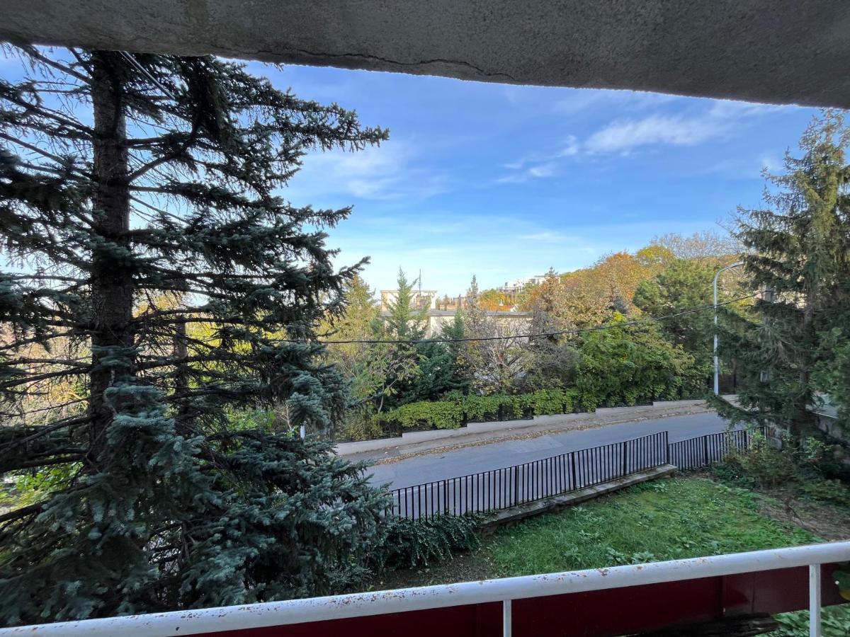 Castle View With Free Garage Apartmán *